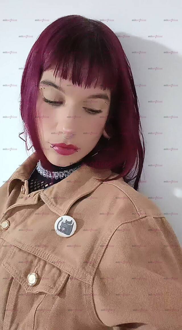 FOTOS DE ME LLAMO CHARLOTTE, TENGO 23 SOY MUY CONSENTIDA Y BASTANTE JUGUETONA
