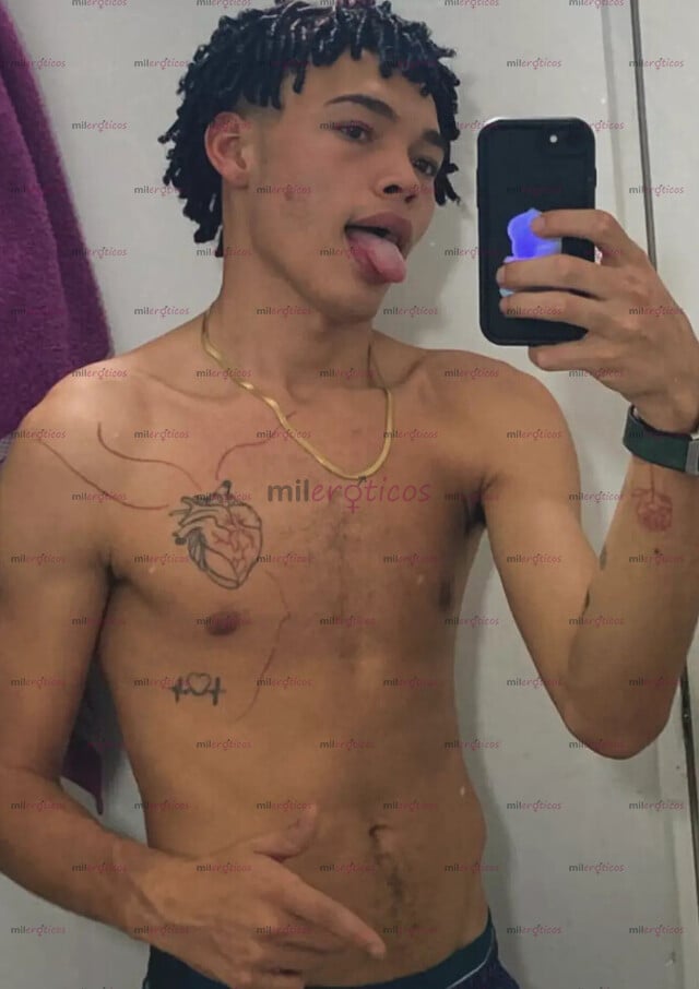 FOTOS DE CHICO DE PASO EN LA CIUDAD TOTALMENTE VERSÁTIL MENTE ABIERTA DISPONIBLE