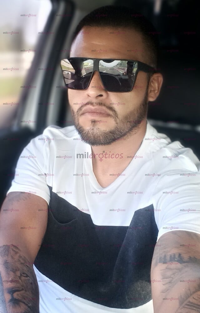 FOTOS DE ÁNGEL TU CHAKAL FAVORITO , TATUADO Y COMPLACIENTE EN TODOS LOS SENTIDOS