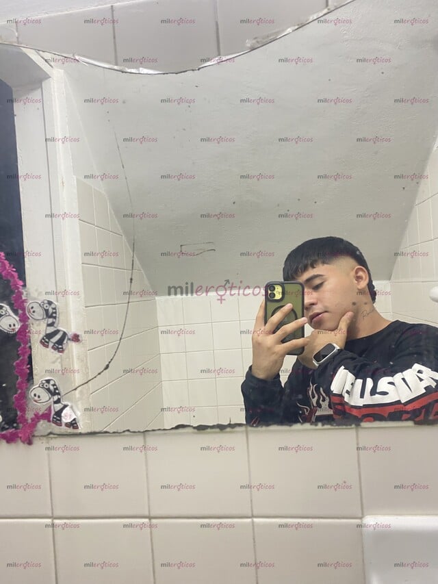 FOTOS DE JOVEN UNIVERSITARIO RESERVADO SI TENGO SITIO EDUCADO