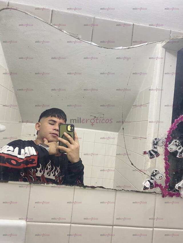 FOTOS DE JOVEN UNIVERSITARIO RESERVADO SI TENGO SITIO EDUCADO