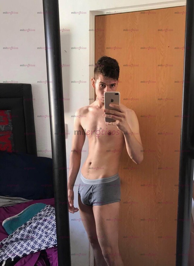 FOTOS DE JOVEN BIEN DOTADO, ALTO, BLANCO Y DELGADO
