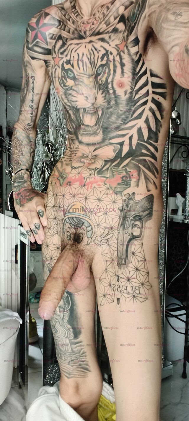 FOTOS DE FLACO ACTIVO VERGON SERIO BLANCO TATUADO