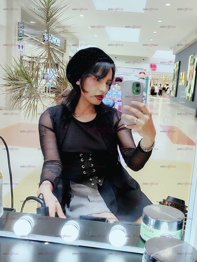 FOTOS DE CHICA TRANS DOTADA, VERSÁTIL Y SIN LÍMITE