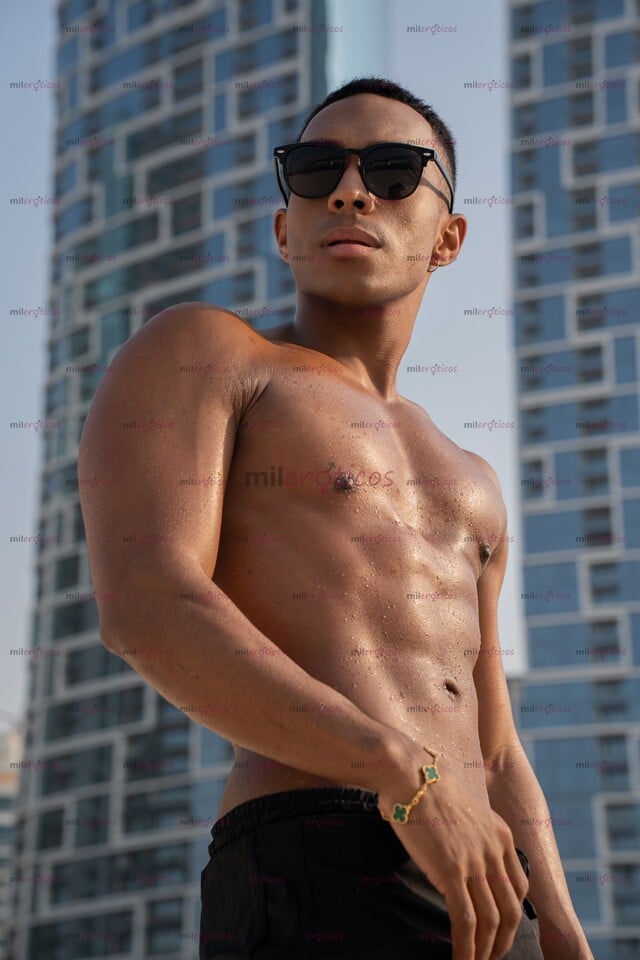 FOTOS DE COLOMBIANO TWINT CALIENTE ÚLTIMAS NOCHES EN TU PAÍS