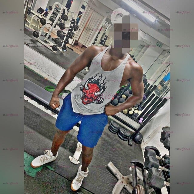 FOTOS DE NEGRO AFRICANO , VERGON LECHERO ATENCIÓN PARA GAY