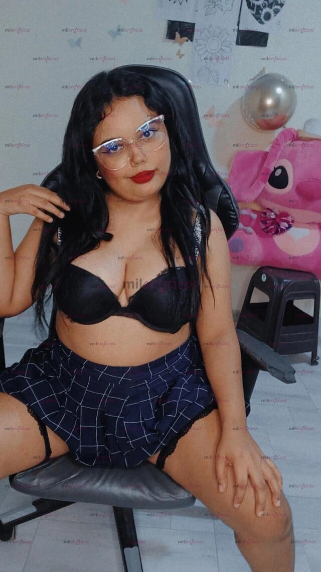 FOTOS DE GORDITA CALIENTE CON GANAS DE SACARTE LA LECHE DESDE 8K