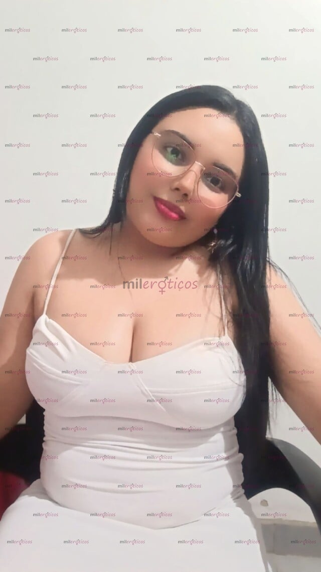 FOTOS DE GORDITA CALIENTE CON GANAS DE SACARTE LA LECHE DESDE 8K