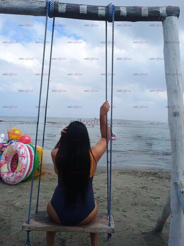 FOTOS DE GORDITA CALIENTE CON GANAS DE SACARTE LA LECHE DESDE 8K
