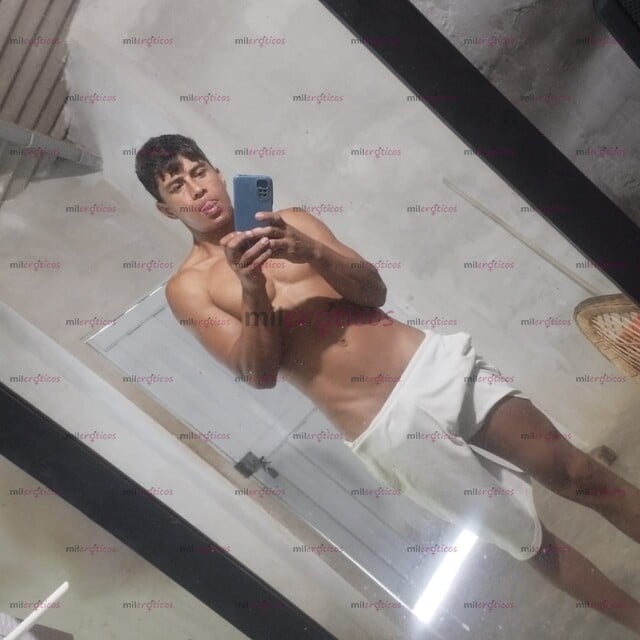 FOTOS DE MUCHO GUSTO ME PRESENTO MI NOMBRE ES CAMILO SOY UN CHICO DE 23 AÑOS SÚPER DOTADO