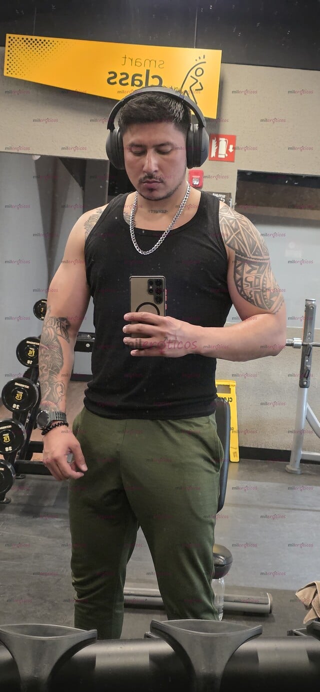 FOTOS DE NORTEÑO CALIENTE Y JUGUETON CON MUY BUENA VERGA