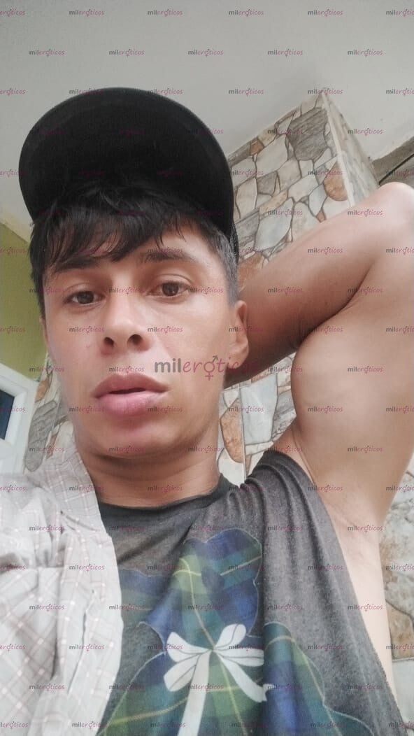 FOTOS DE MUCHO GUSTO ME PRESENTO MI NOMBRE ES CAMILO SOY UN CHICO DE 23 AÑOS SÚPER DOTADO