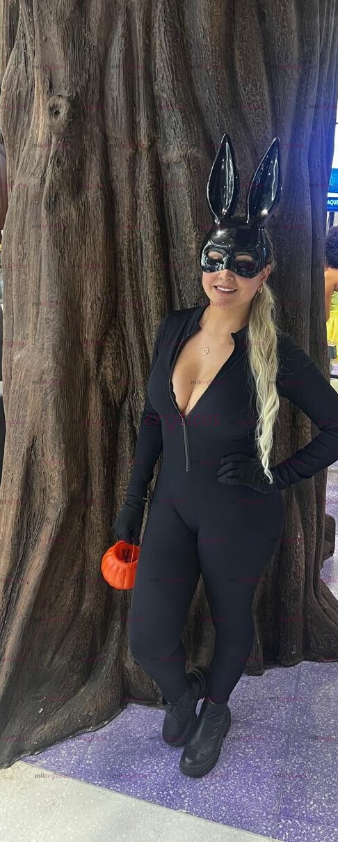 FOTOS DE RECIEN LLEGADA POR PRIMERA VEZ RICA Y APRETADA