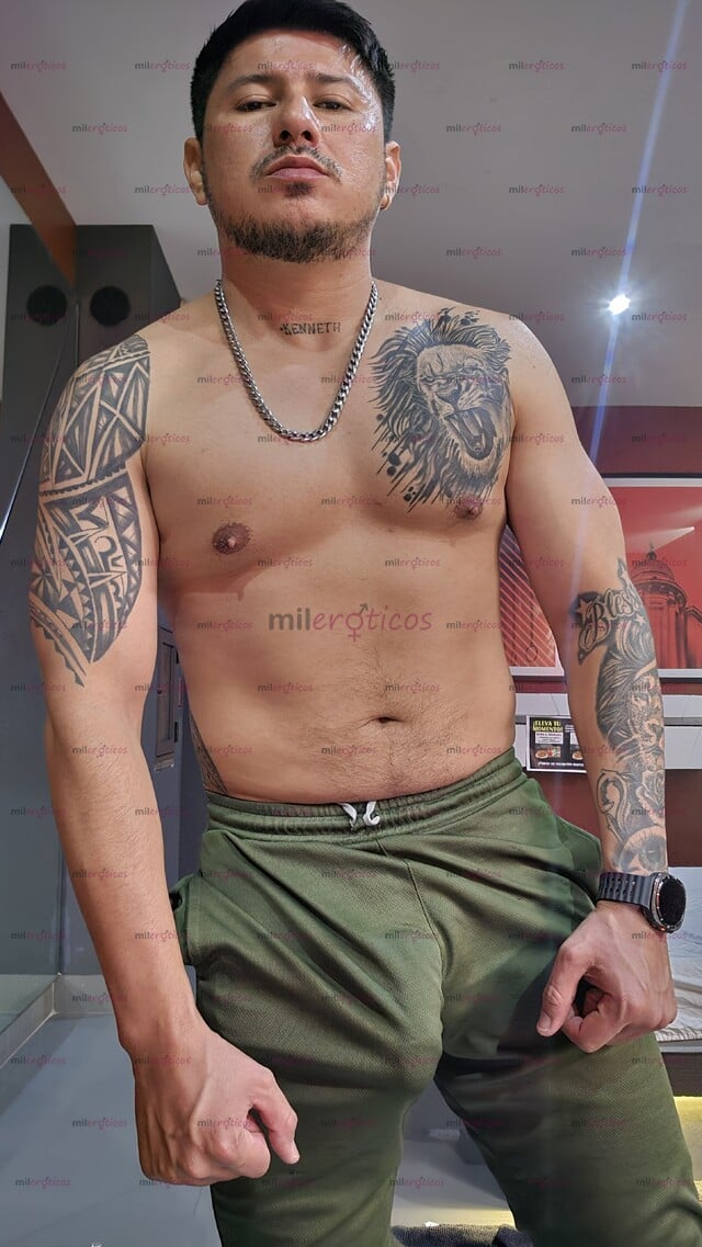 FOTOS DE NORTEÑO CALIENTE Y JUGUETON CON MUY BUENA VERGA