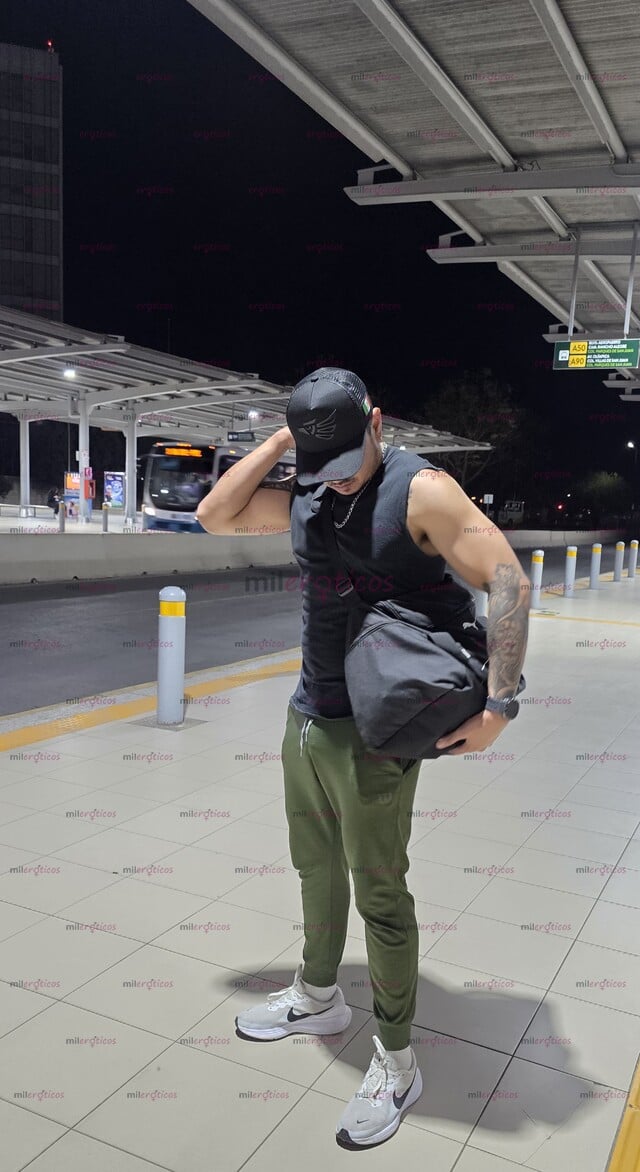 FOTOS DE NORTEÑO CALIENTE Y JUGUETON CON MUY BUENA VERGA