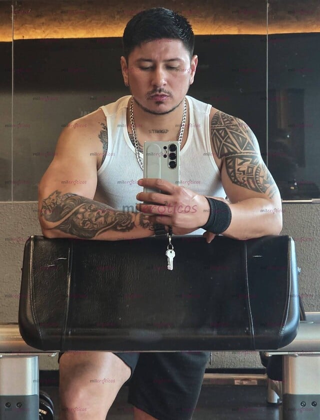 FOTOS DE NORTEÑO CALIENTE Y JUGUETON CON MUY BUENA VERGA