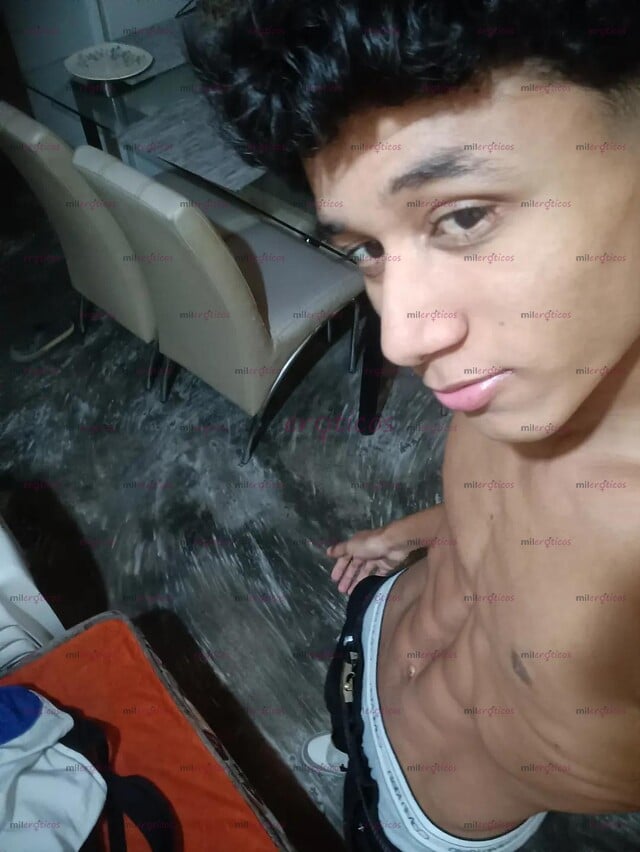 FOTOS DE QUIERES ESTAR CON UN RICO FLAQUITO HABLENME A PASAMOS SUPER RICO