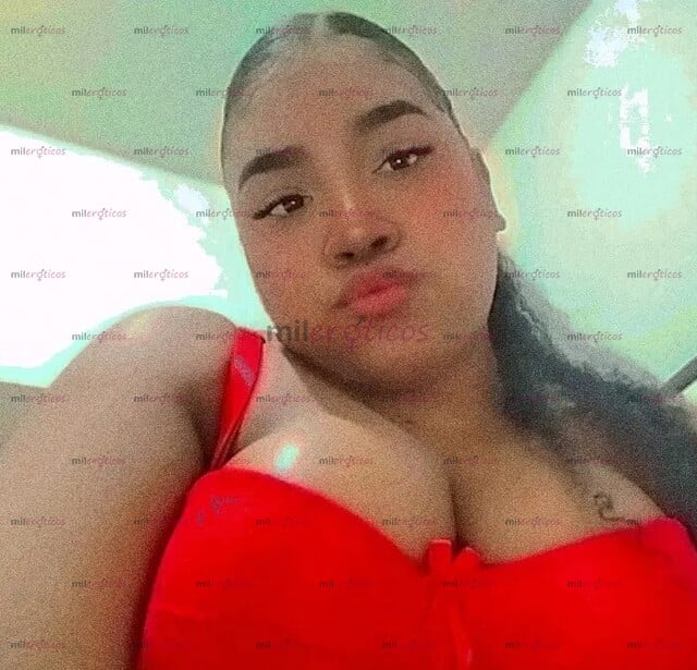FOTOS DE LINDA MORENA DE CABELLO CRESPO Y CARA LINDA ESPERA POR TI