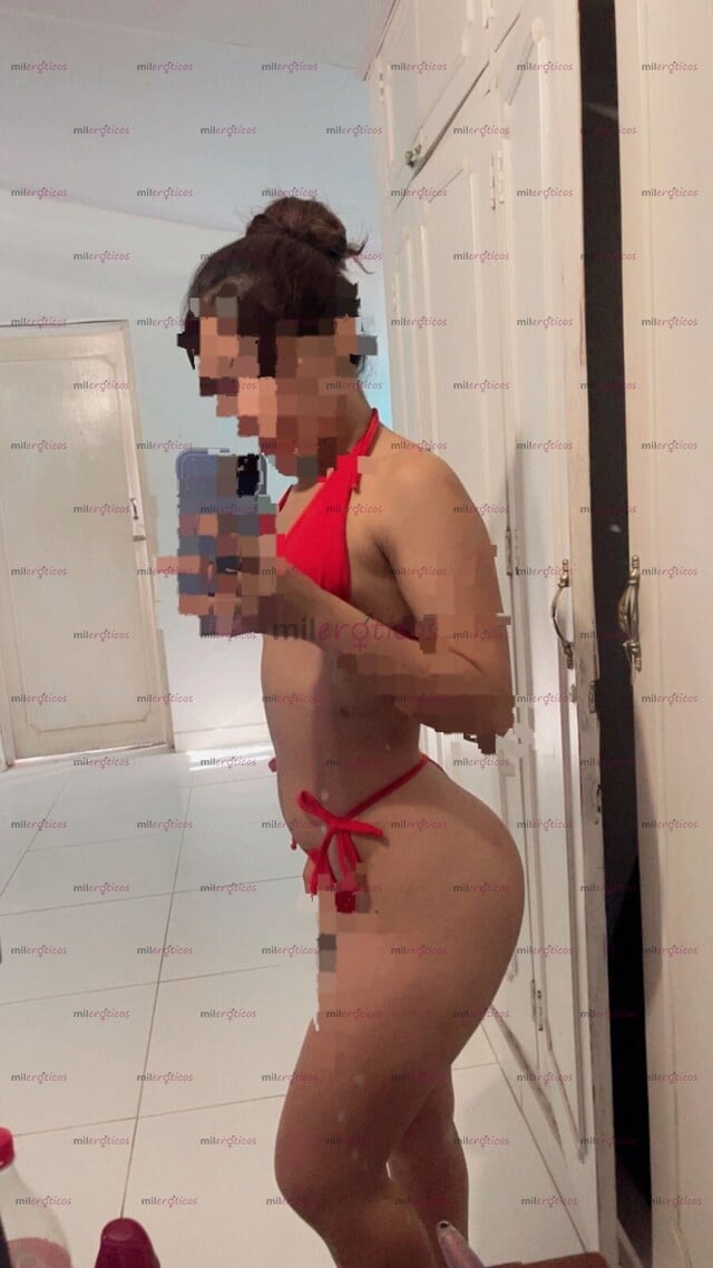 FOTOS DE HOLA!! CRISTAL JOVENCITA DE 18 AÑOS,CUERPO DELGADO Y COLA LINDA