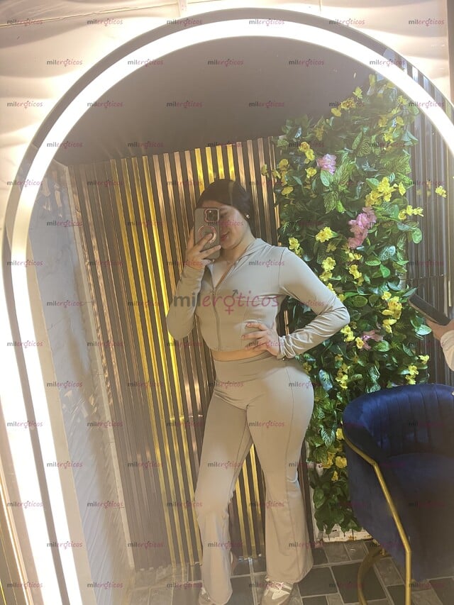 FOTOS DE HOLA SOY CATA SERÍA UN PLACER CONOCERTE