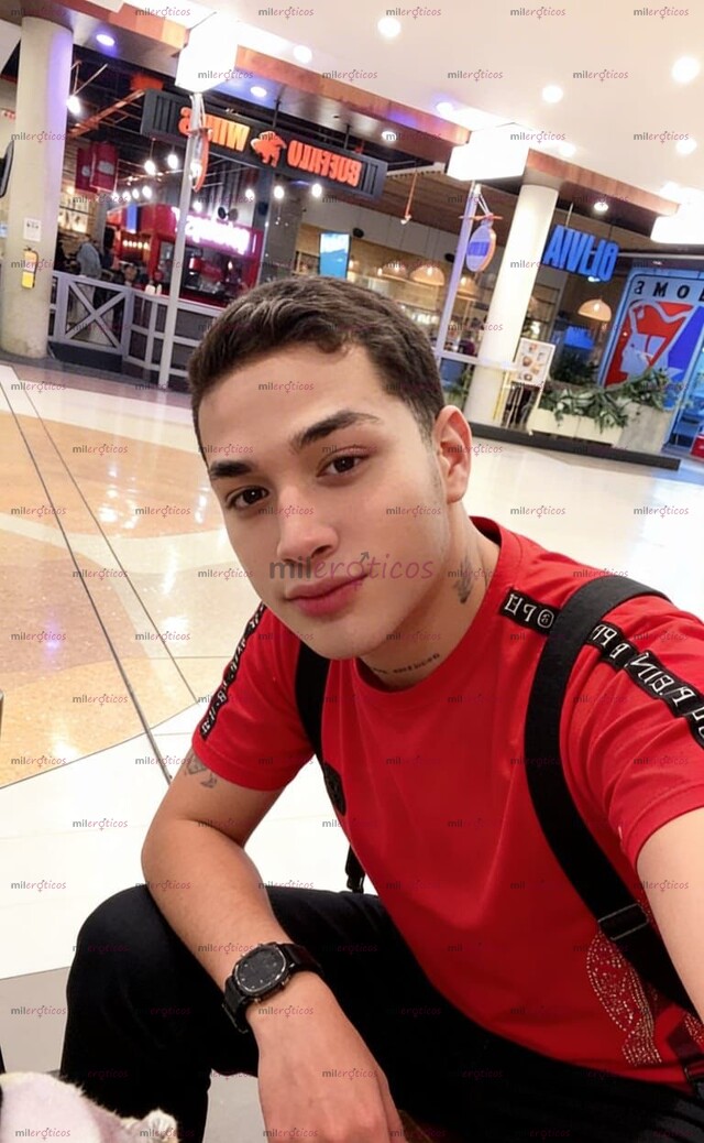 FOTOS DE HOLA MI NOMBRE ES IVÁN UN CHICO RECIÉN LLEGADO A TU CIUDAD CON TAN SOLO 22 CM VE