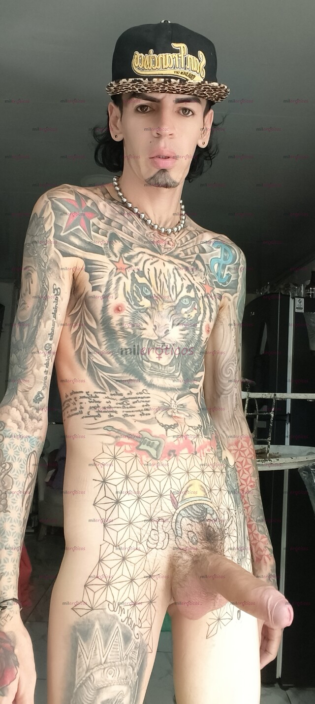 FOTOS DE FLACO ACTIVO BLANCO TATUADO MORBOSO SEXUAL