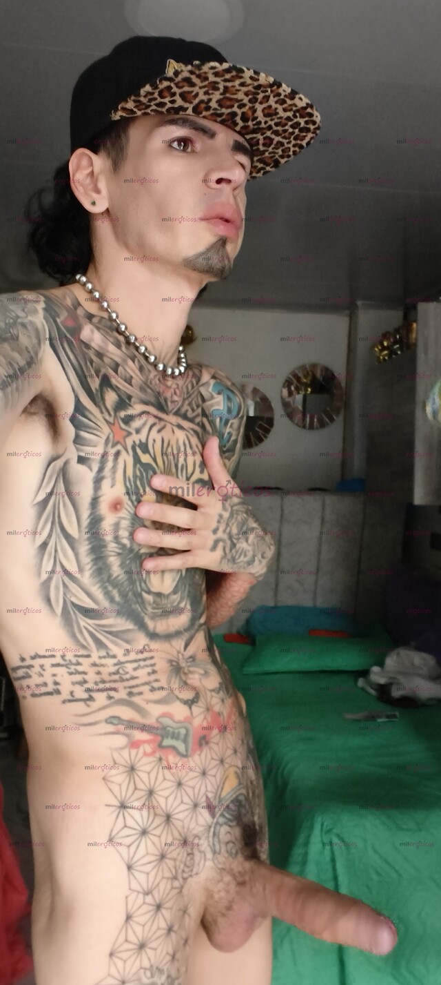 FOTOS DE FLACO ACTIVO BLANCO TATUADO MORBOSO SEXUAL