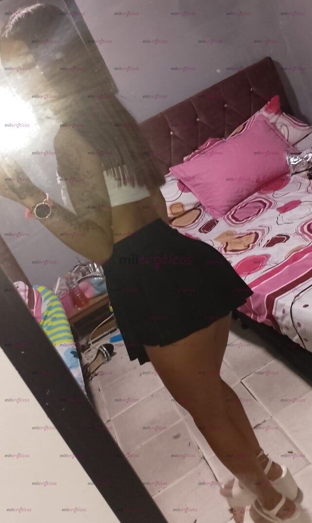 FOTOS DE HOLA CHICOS SOY UNA FLAQUITA HERMOSA DISPUESTA A COMPLACER TUS FANTASIAS