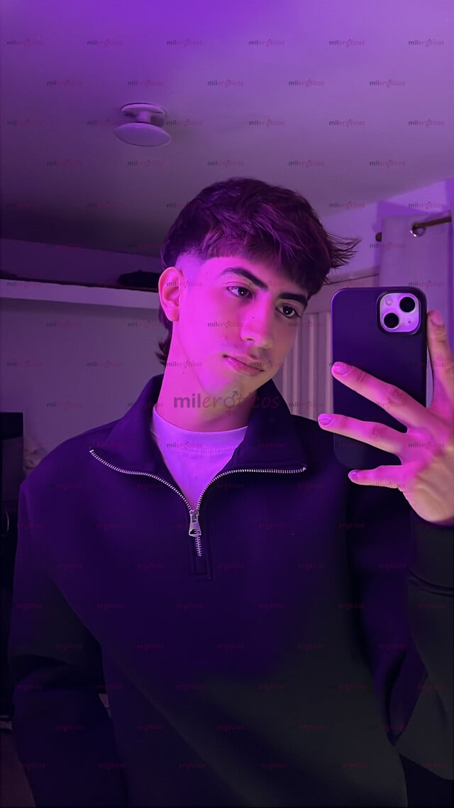 FOTOS DE JOVEN PASIVO COMPLACIENTE Y DISCRETO DISPUESTO A PASAR UN BUEN RATO AGRADABLE