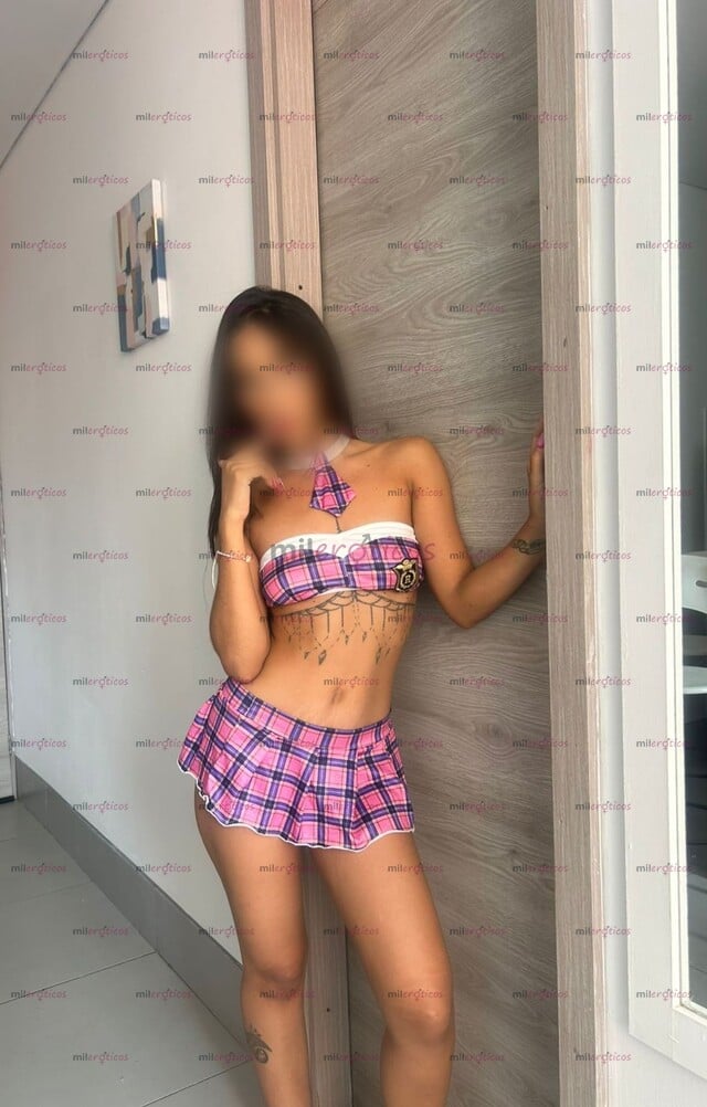 FOTOS DE ISA FLACA JOVENCITA MUY SENSUAL UNA MUÑEQUITA BIEN RICA Y SEXI PARA TI
