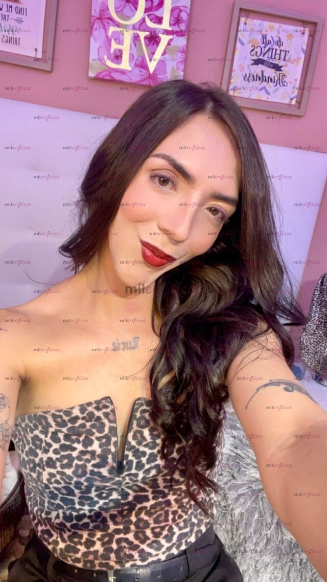 FOTOS DE EXPERTA EN PRINCIPIANTES, FEMENINA, EDUCADA, CABELLO Y CUERPO NATURAL, APTO PVD