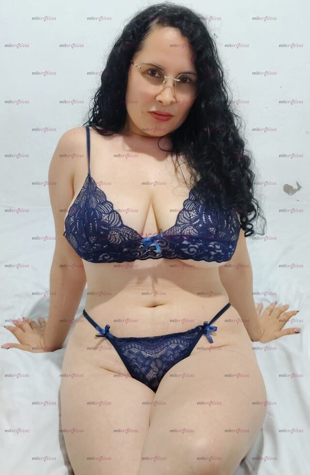 FOTOS DE HOLA AMOR. MI NOMBRE ES PAOLA TENGO 33 AÑOS Y MIDO 150 SOY UNA NENA HERMO