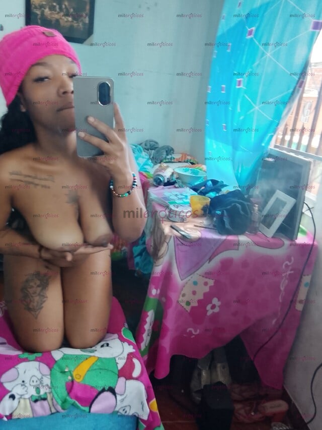 FOTOS DE POLLITA RICA MORENITA CANELITA TENTACIÓN