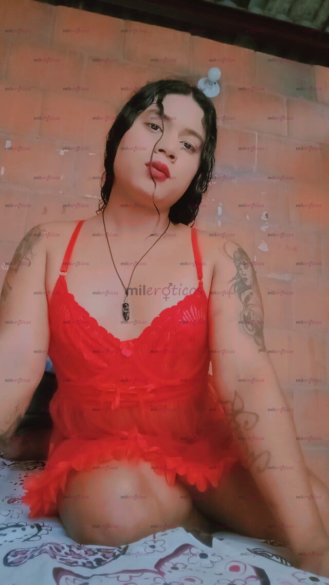 FOTOS DE MORENA JUGOSA FEMENINA Y MUY CALIENTE TENGO UN CULO TRAGÓN Y APRETADITO ..