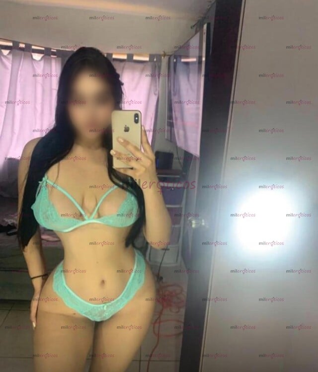 FOTOS DE VANEZA ,JOVEN Y HERMOSA UNIVERSITARIA EN LAURELES EL ORAL SUPER HUMEDO CULONA