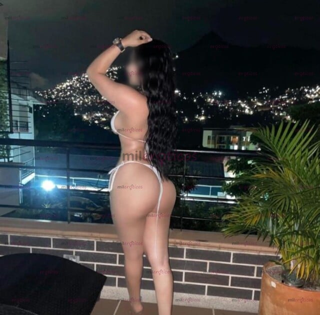 FOTOS DE VANEZA ,JOVEN Y HERMOSA UNIVERSITARIA EN LAURELES EL ORAL SUPER HUMEDO CULONA