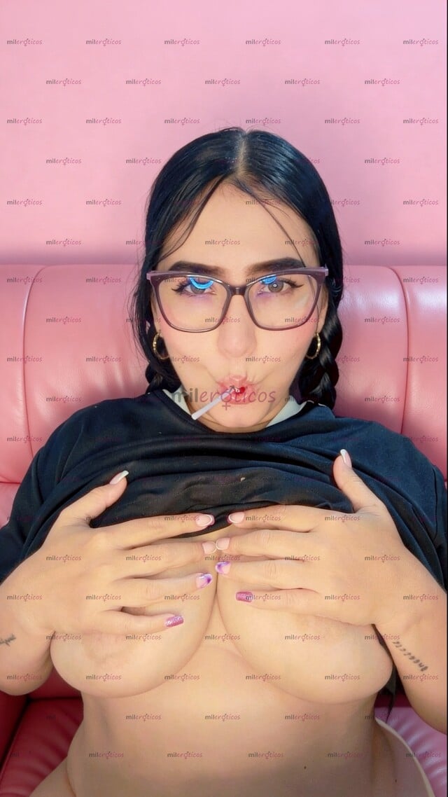 FOTOS DE ¿SUMISO PITO CORTO QUIERES VER MIS TETAS REBOTAR?