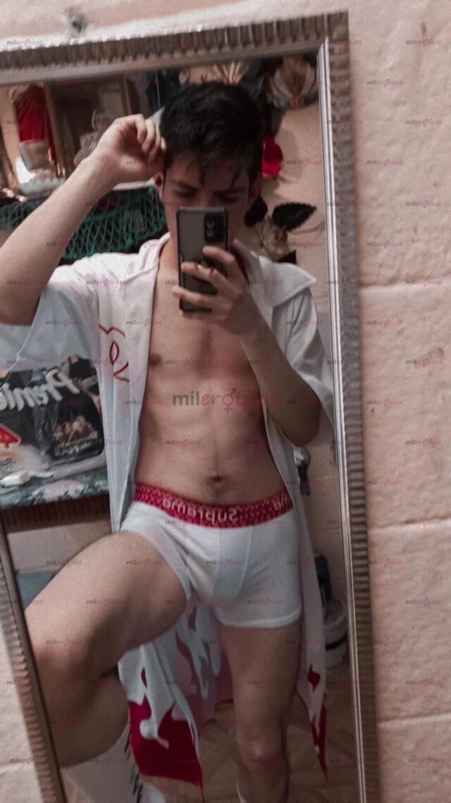 FOTOS DE CHAVITO UNIVERSITARIO HOT DE 20 AÑOS DISPUESTO A SATISFACERTE