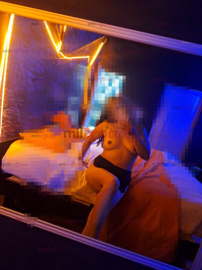 FOTOS DE SEXO APASIONADO, BESOS HÚMEDOS Y UNA PUSSY MOJADITA CON UNA JOVEN MUY CALIENTE