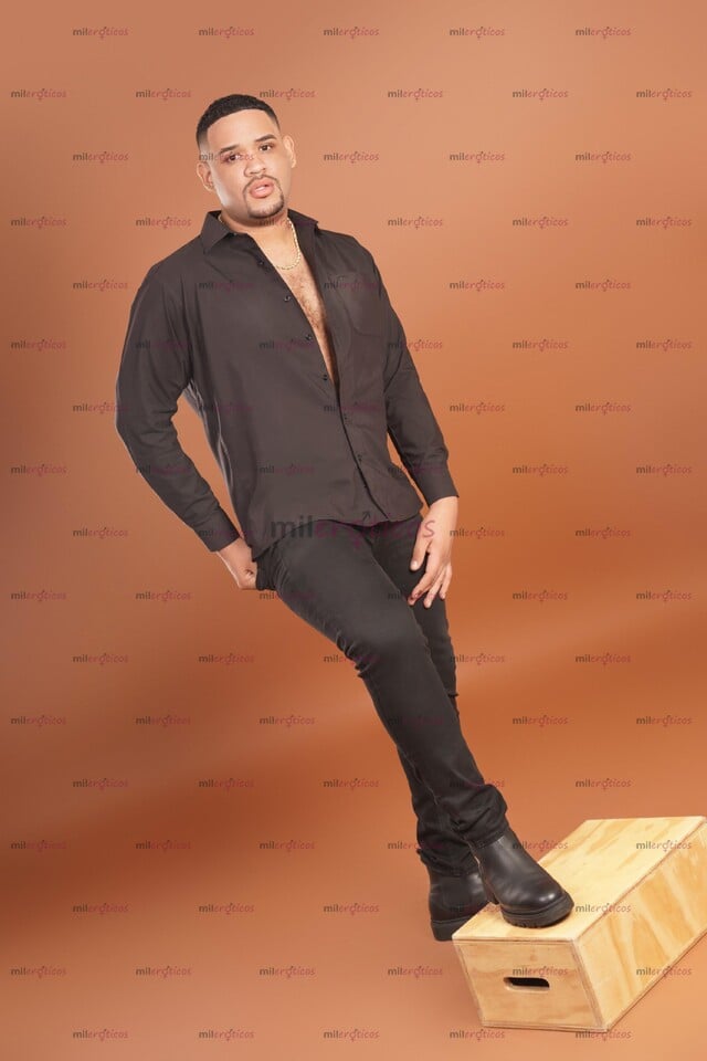 FOTOS DE JOVEN EXTRAJERO GUAPO ,VERGON LECHERO 20CM COMPLACIENTE