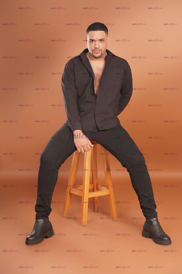 FOTOS DE JOVEN EXTRAJERO GUAPO ,VERGON LECHERO 20CM COMPLACIENTE