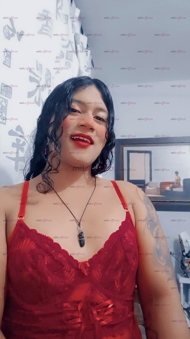 FOTOS DE MORENA JUGOSA FEMENINA Y MUY CALIENTE TENGO UN CULO TRAGÓN Y APRETADITO ..