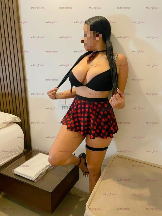 FOTOS DE ELEGANTE TETONA SEXY, Y DOMICILIO AL NORTE DE LA CIUDAD