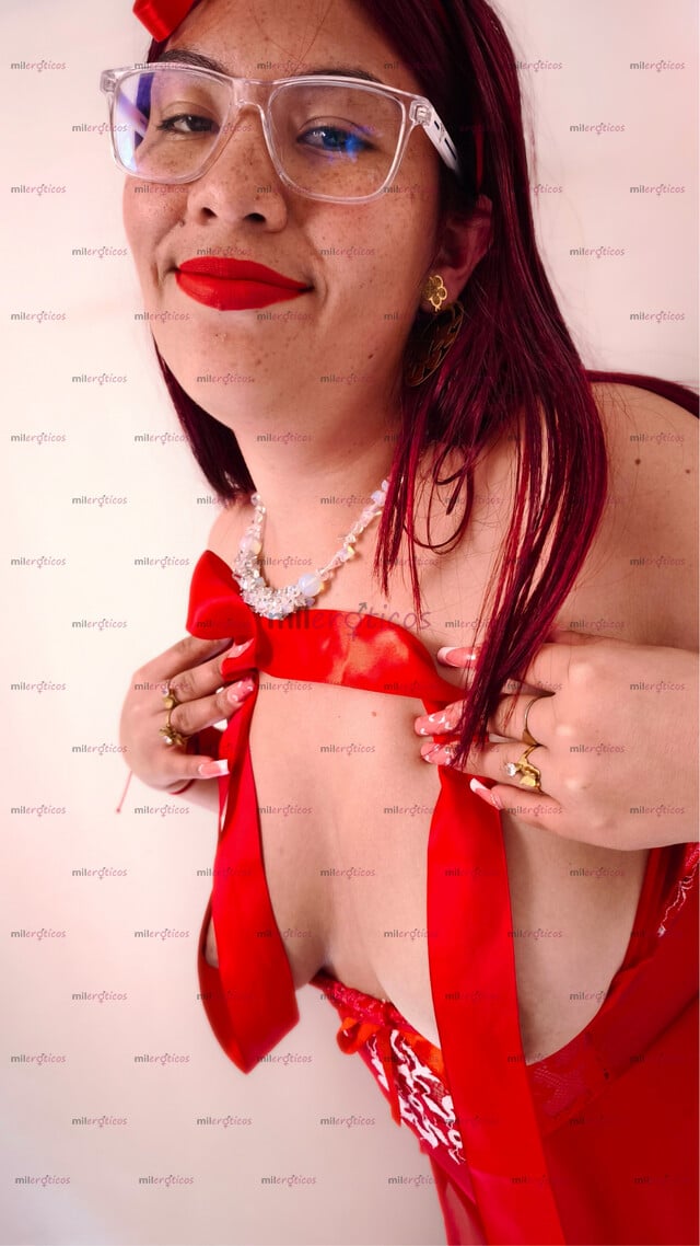FOTOS DE EL ROJO ES MI COLOR PORQUE ES PASIÓN! ME APASIONA TENERLO DURO EN MI BOCA
