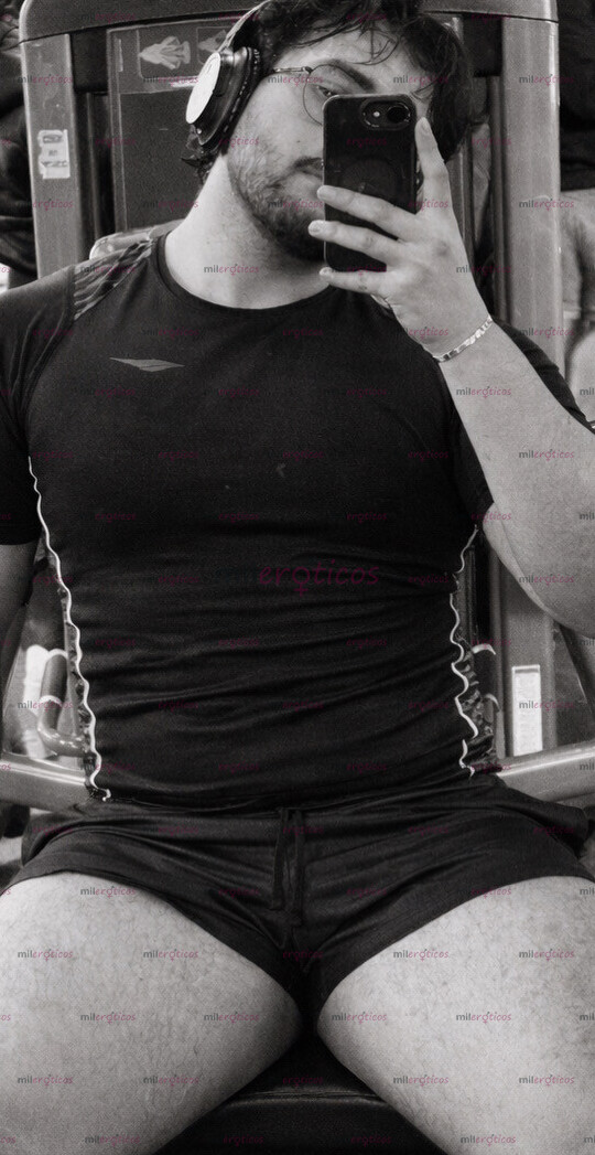 FOTOS DE GYM, BARBA Y PIEL. NO NECESITO MÁS PARA PERDERTE LA CALMA.