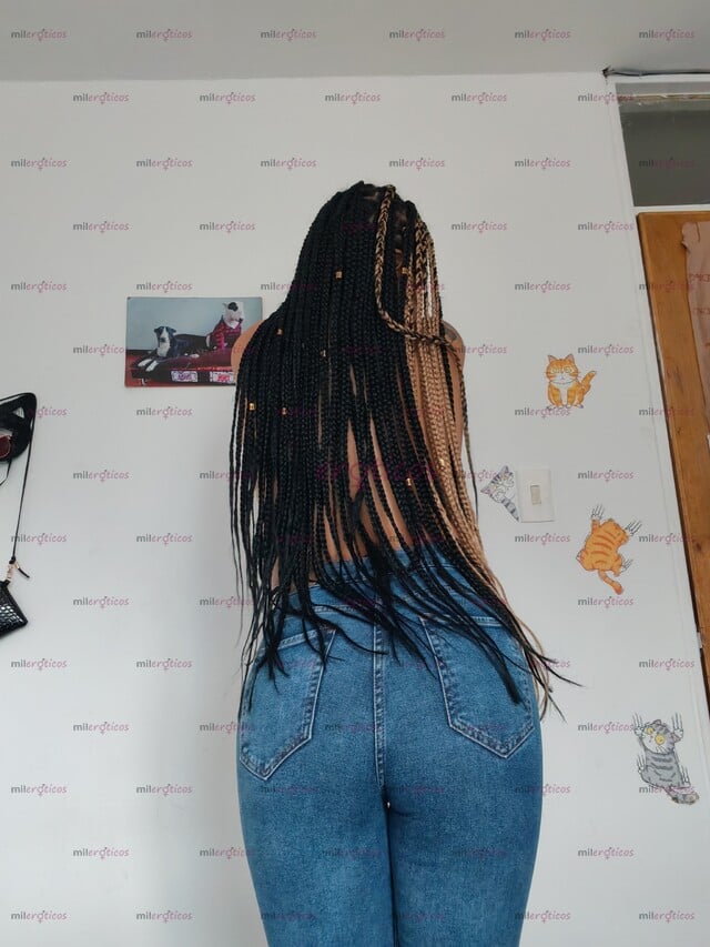 FOTOS DE 15,20,30ALE DELICIOSA MUJER TATUADA SENOS Y COLA NATURAL