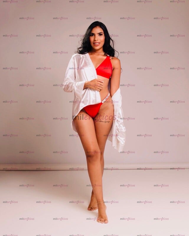 FOTOS DE ISA , UNA MAMASITA DE 18 AÑOS CON CARA Y CUERPO HERMOSOS