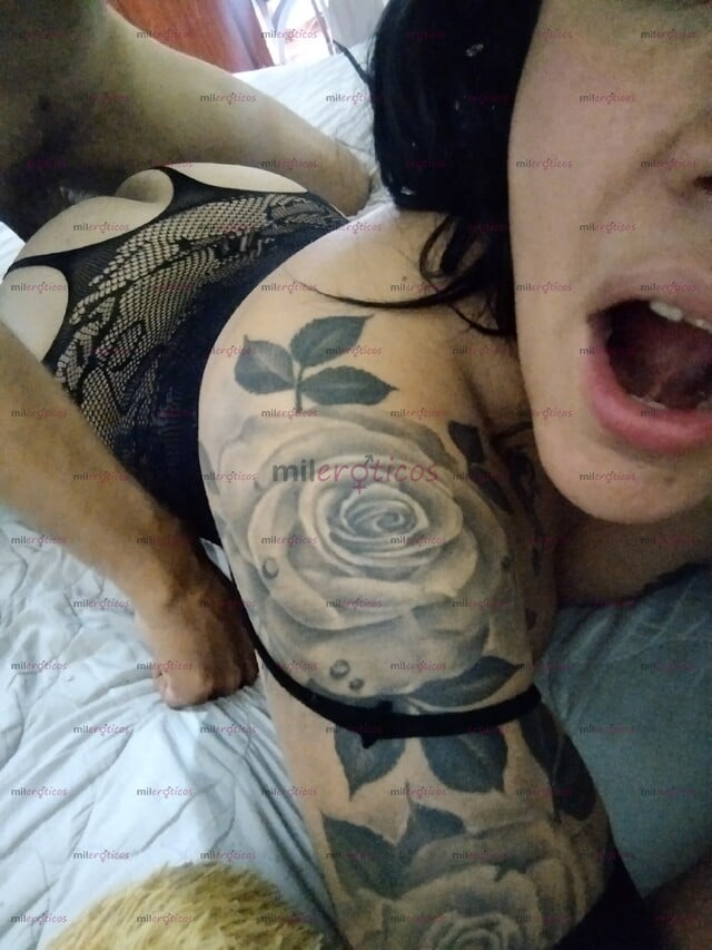 FOTOS DE PAREJA JOVEN TATUADA Y CANDENTE CHORRITOS Y MÁS 30