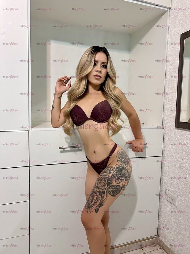 FOTOS DE UNA RUBIA AUTÉNTICA Y EXTREMADAMENTE SEXY, CON UNA ENERGÍA ÚNICA