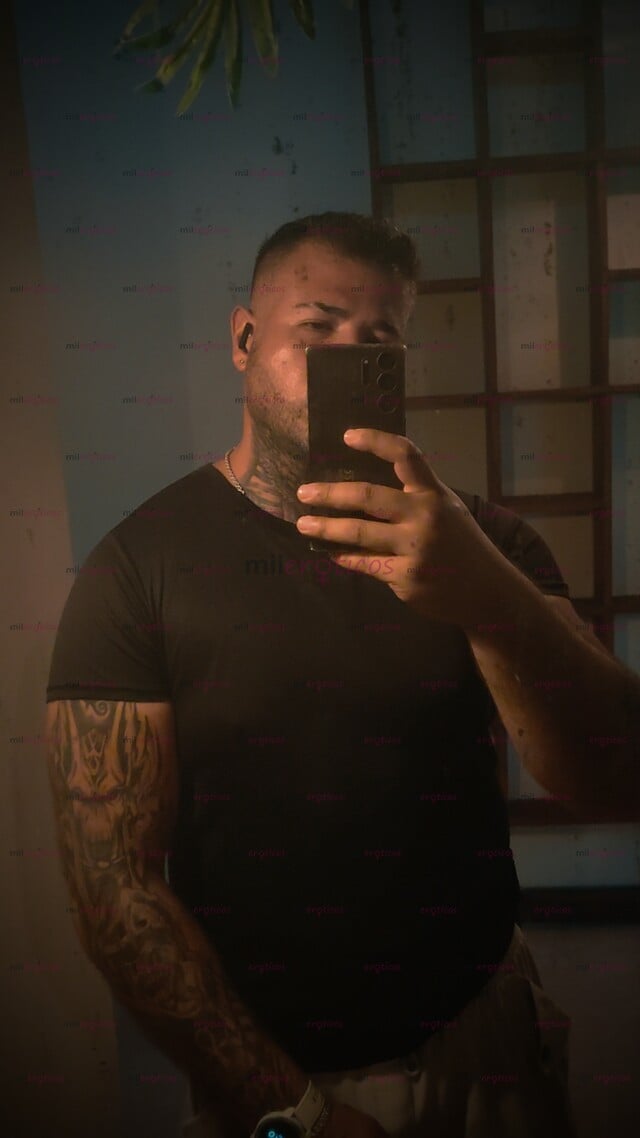 FOTOS DE MASCULINE PRESENCE & DISCRETION FOR SELECTIVE WOMEN ONLY